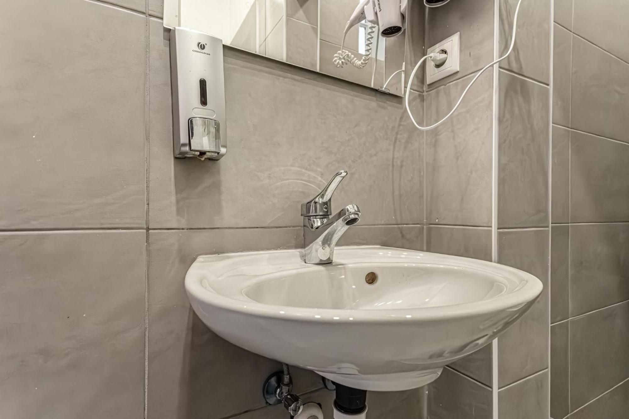 Lovely 1Br Apt. Near Akh Hospital Viena Exterior foto